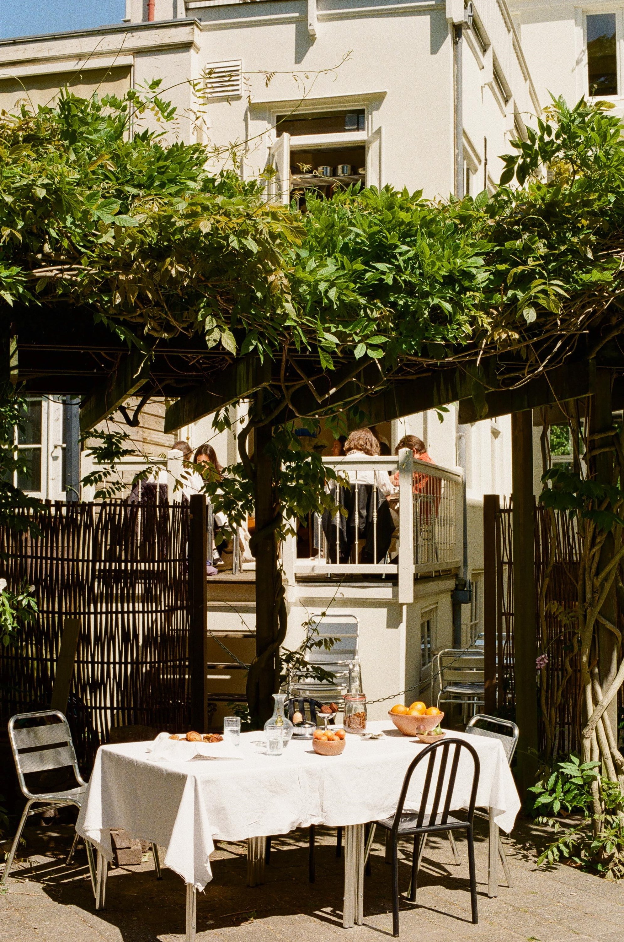 Carmen Amsterdam Guest House Shop Restaurant