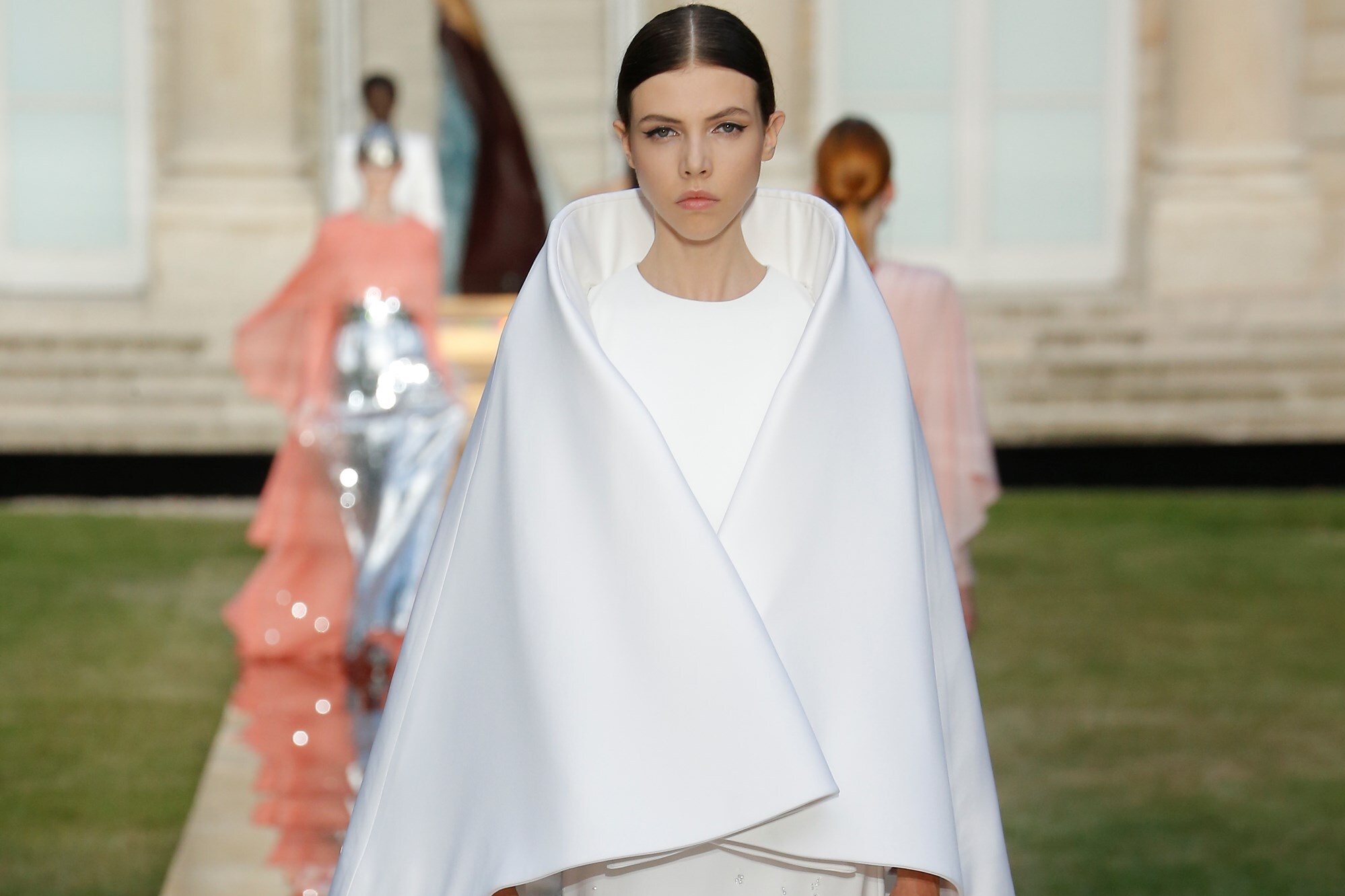 LOOK 37