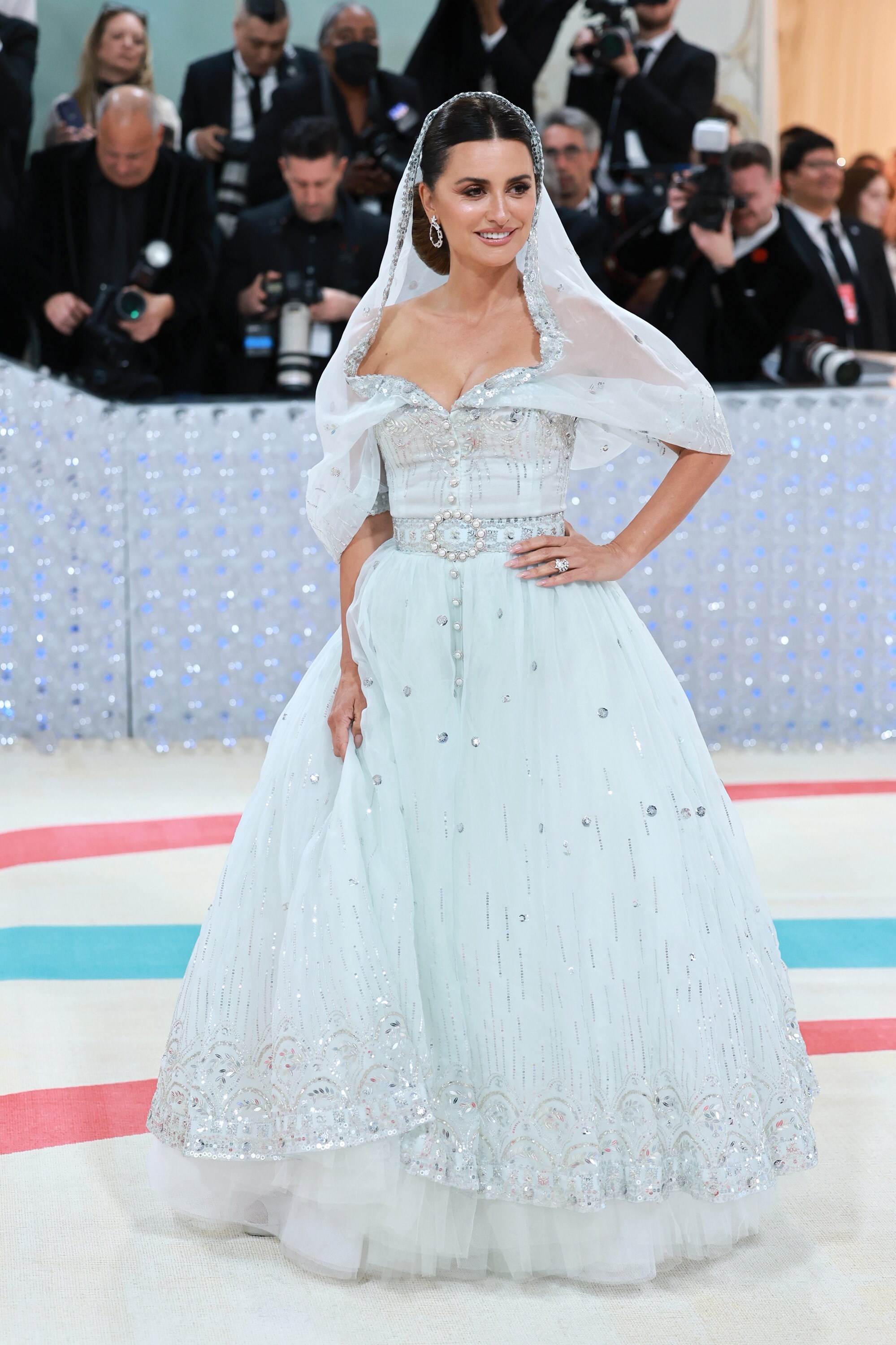 Pen&#233;lope Cruz in vintage Chanel