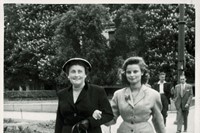 Fran&#231;ois Nars&#39; Mother and Grandmother
