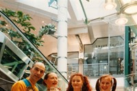 Neo Naturists, Opening a shopping centre in the Ki