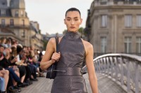 Ala&#239;a Winter-Spring 2023 show L&#233;opold S&#233;dar Senghor bridge