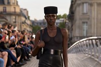 Ala&#239;a Winter-Spring 2023 show L&#233;opold S&#233;dar Senghor bridge