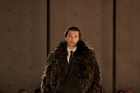 SAINT LAURENT_FASHION_SHOW_MEN_WINTER25_RUNWAY_37_