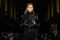 McQueen_AW25_Look_08
