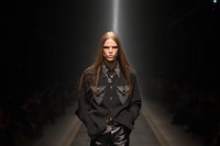 VERSACE FALL-WINTER 2025 - Look (23)