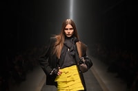 VERSACE FALL-WINTER 2025 - Look (24)