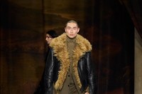 Burberry Winter 2025 Show - Look 37