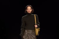 Burberry Winter 2024 Show - Look 11