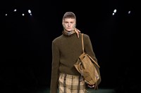 Burberry Winter 2024 Show - Look 16