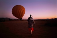 Travel to the Sun Zomer Vincent van de Wijngaard Imruh Asha