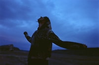 2847_IMAGINE_KW_TRACKS_INNEN_Arms Up Desert Syd_sR
