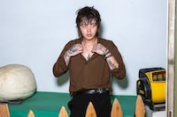 ManII04_COV4_AlecSoth_EllieGraceCumming_09