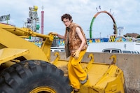 ManII04_COV4_AlecSoth_EllieGraceCumming_02