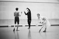Wayne McGregor in rehearsal with Royal Ballet Prin