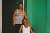 Tambi&#233;n Somos Mujeres by Constanze Han