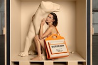 Burberry introduces the Pocket Bag campaign starri