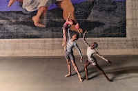 chanel_ft-htsi_le-train-bleu_vivek-vadoliya_300dpi