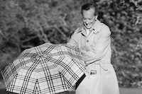 It_s Always Burberry Weather_ London in Love - 4x5