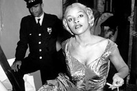 &#169; Eve Arnold Estate, 1950s fashion in Harlem, mode