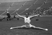 Swiss gymnast Georges Miez at the 1932 Olympic in Los Angele