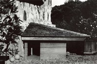 Frank Lloyd Wright&#39;s Dog house