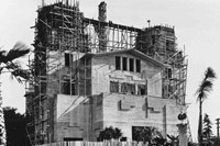 Hearst Castle being built