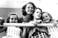 Ingrid Bergman with her children Isabella, Robertino and Iso