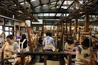 Ripped cloth and weaving process, Nanbu Sakiori Hozonkai (co