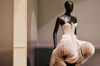 Schiaparelli: Fashion Becomes Art 