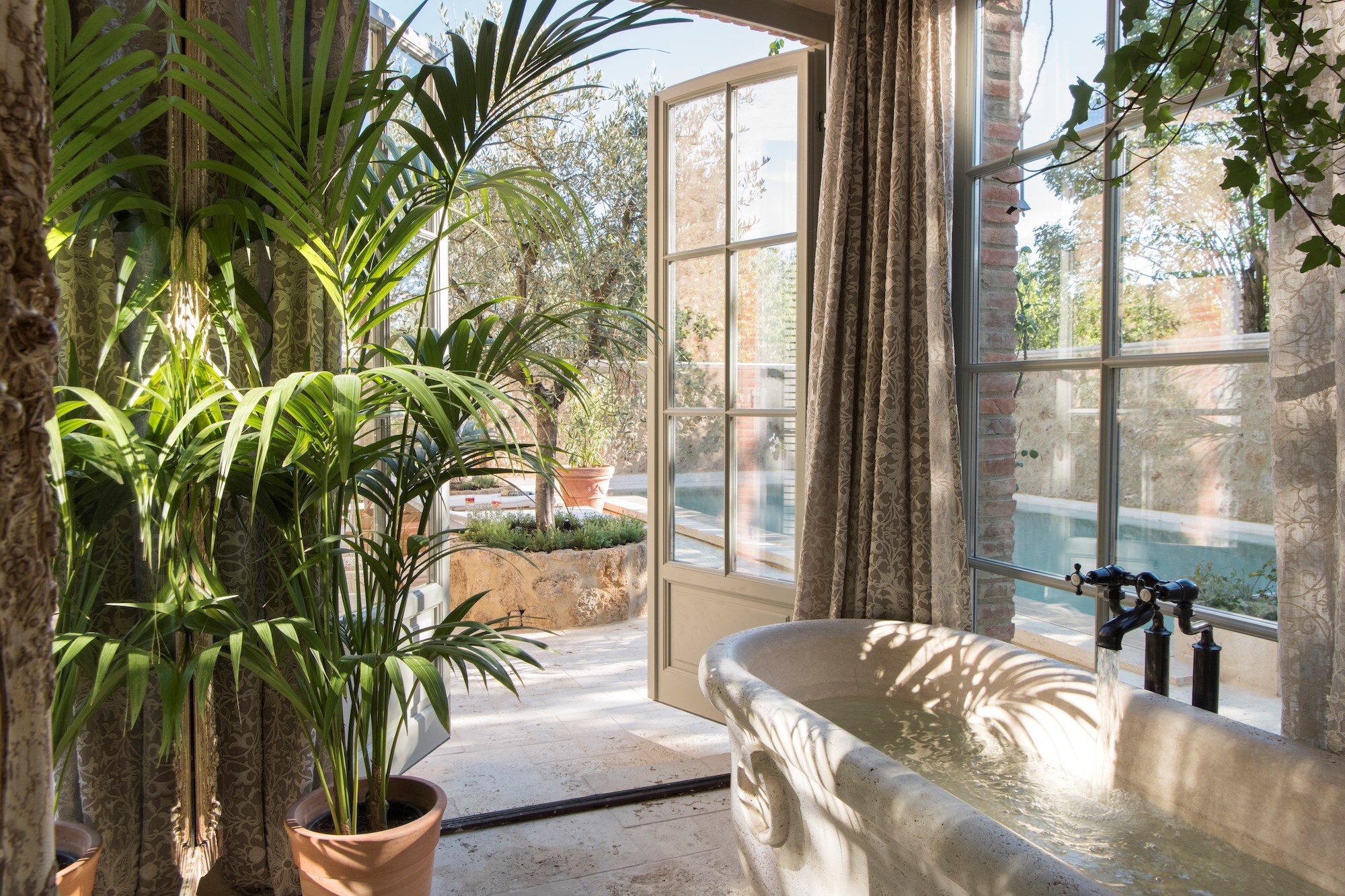 Casa dei fiori bianchi bath Borgo Santo Pietro