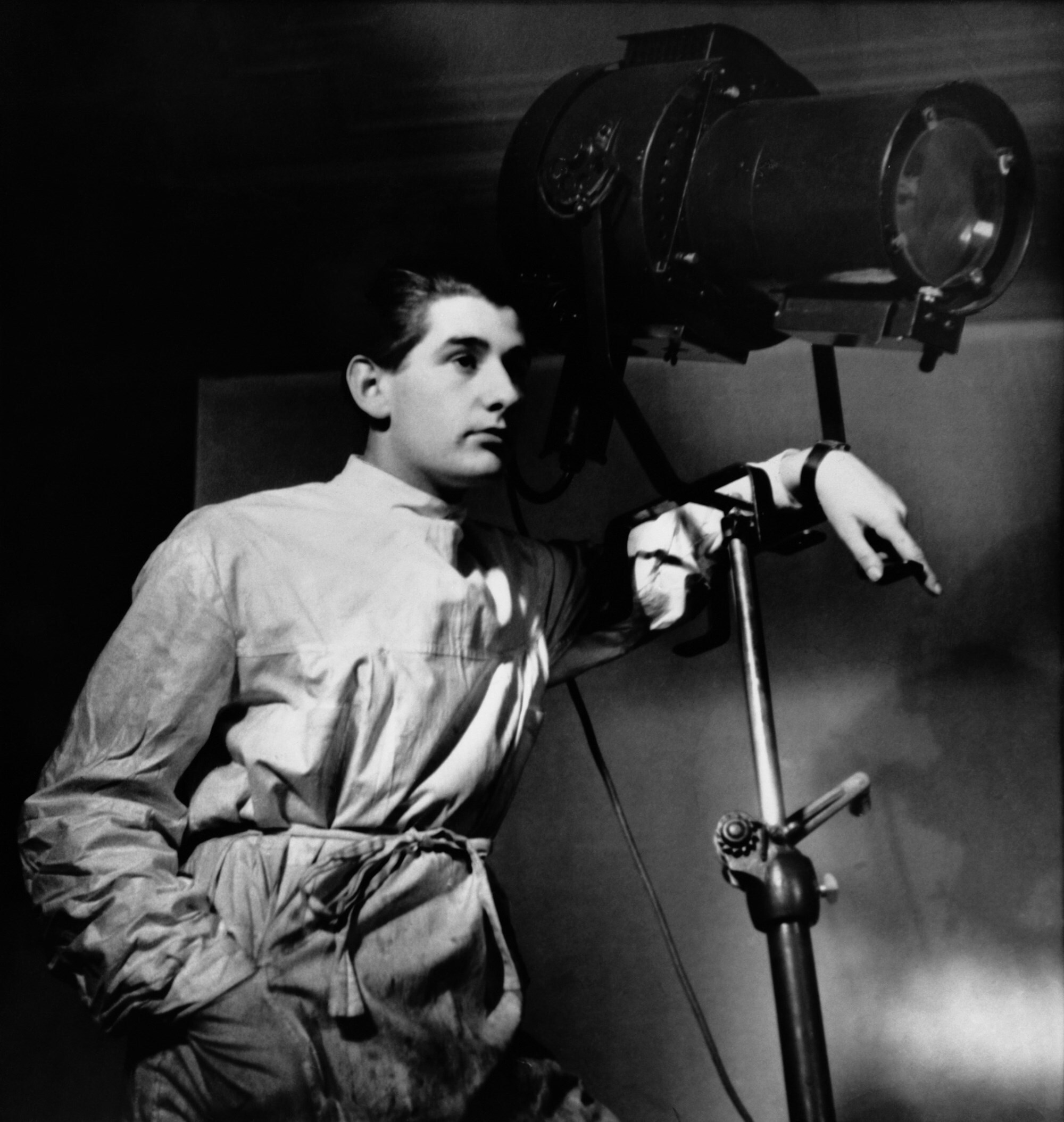 3_Helmut Newton_Self-Portrait in Yva&#39;s Studio_Berl
