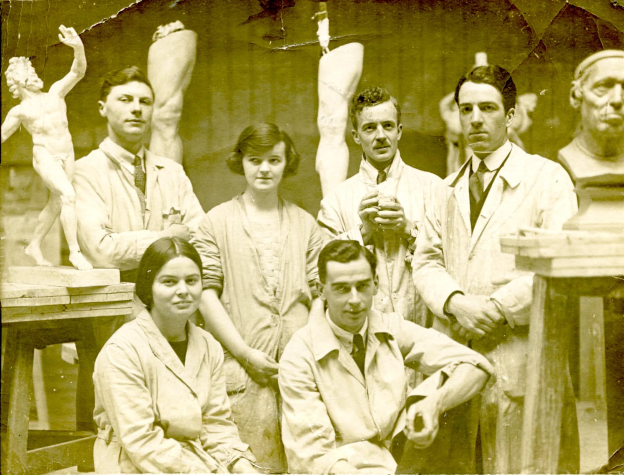 Barbara Hepworth (centre) with fellow students at 