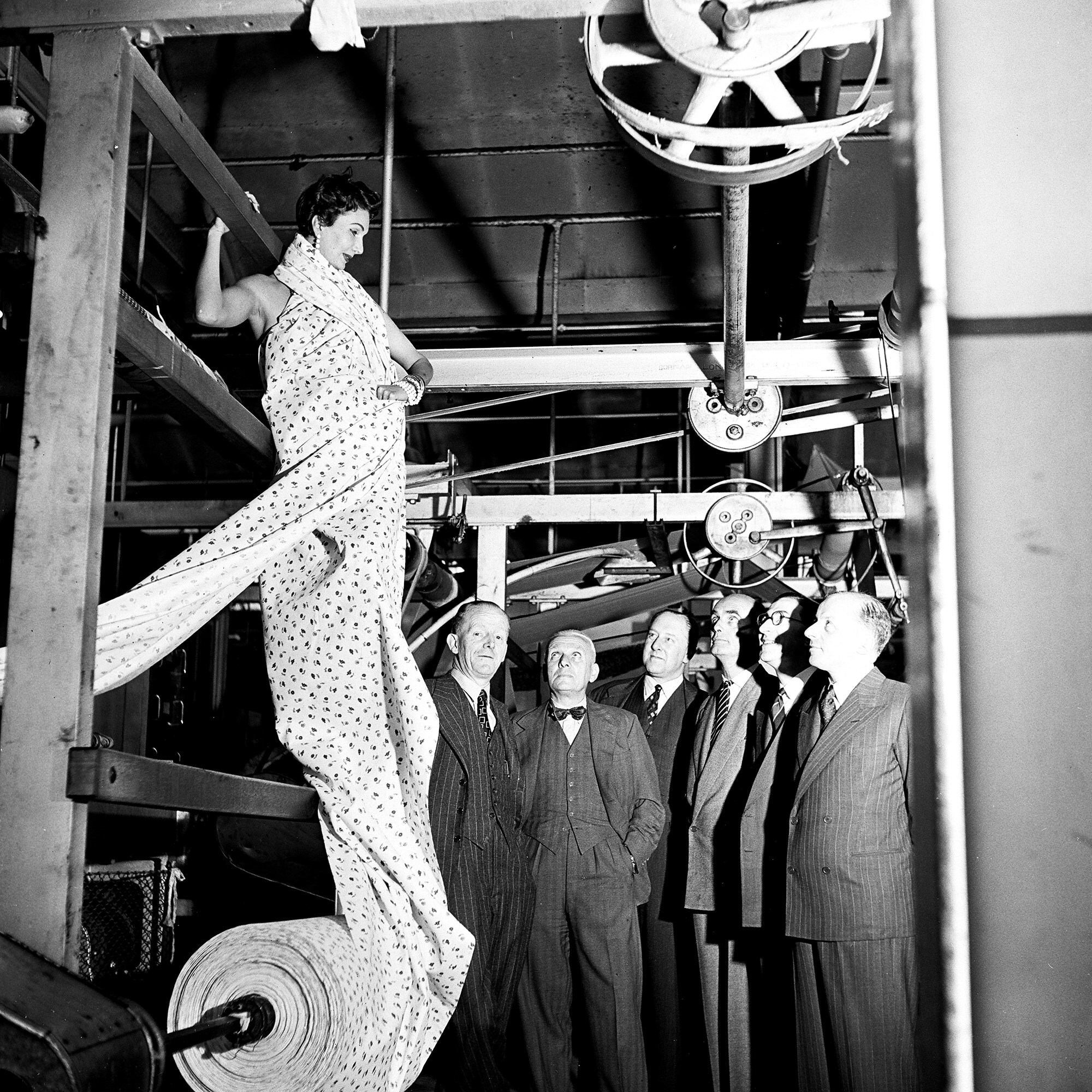 Barbara-Goalen-with-the-admiring-board-members-of-