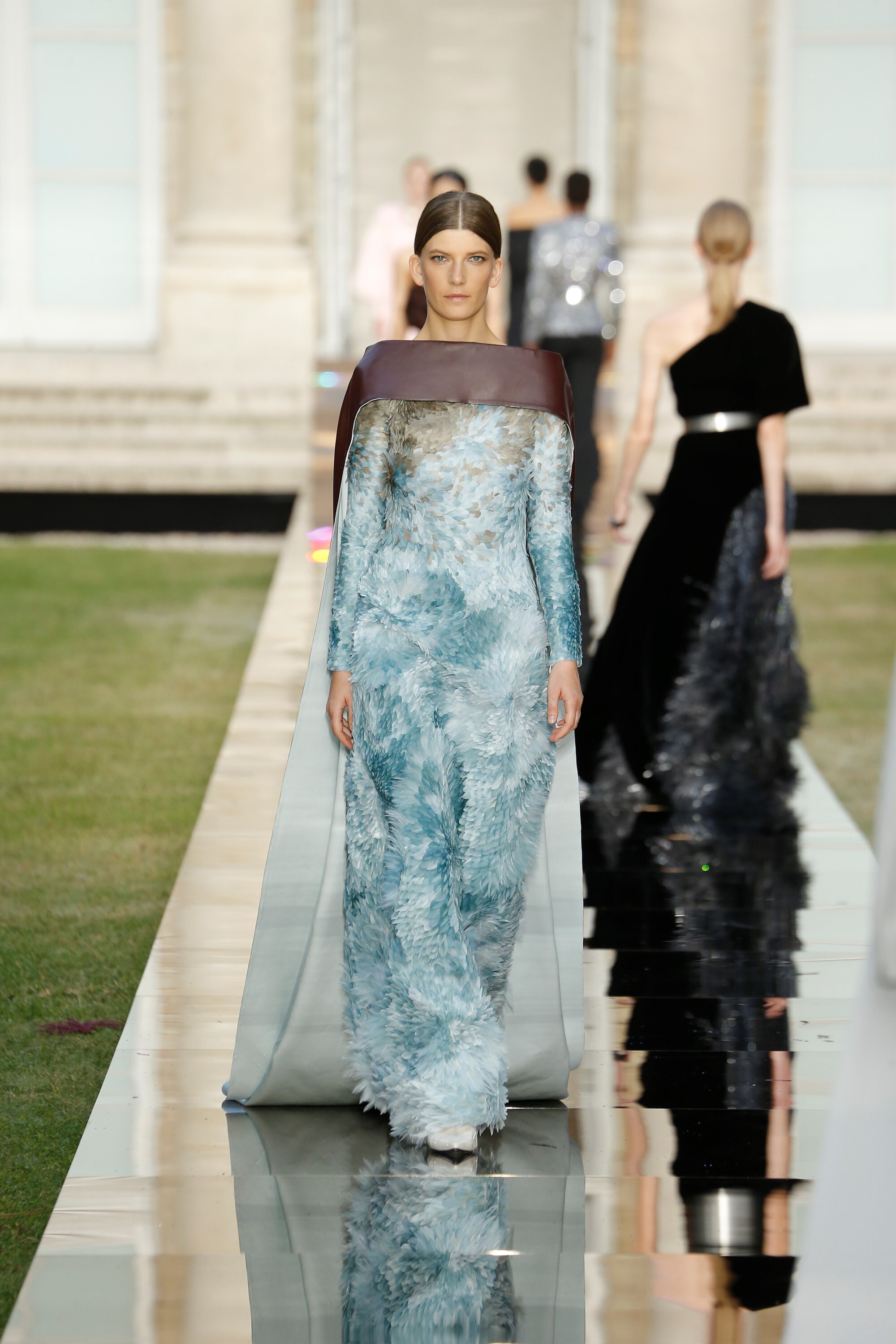 LOOK 26