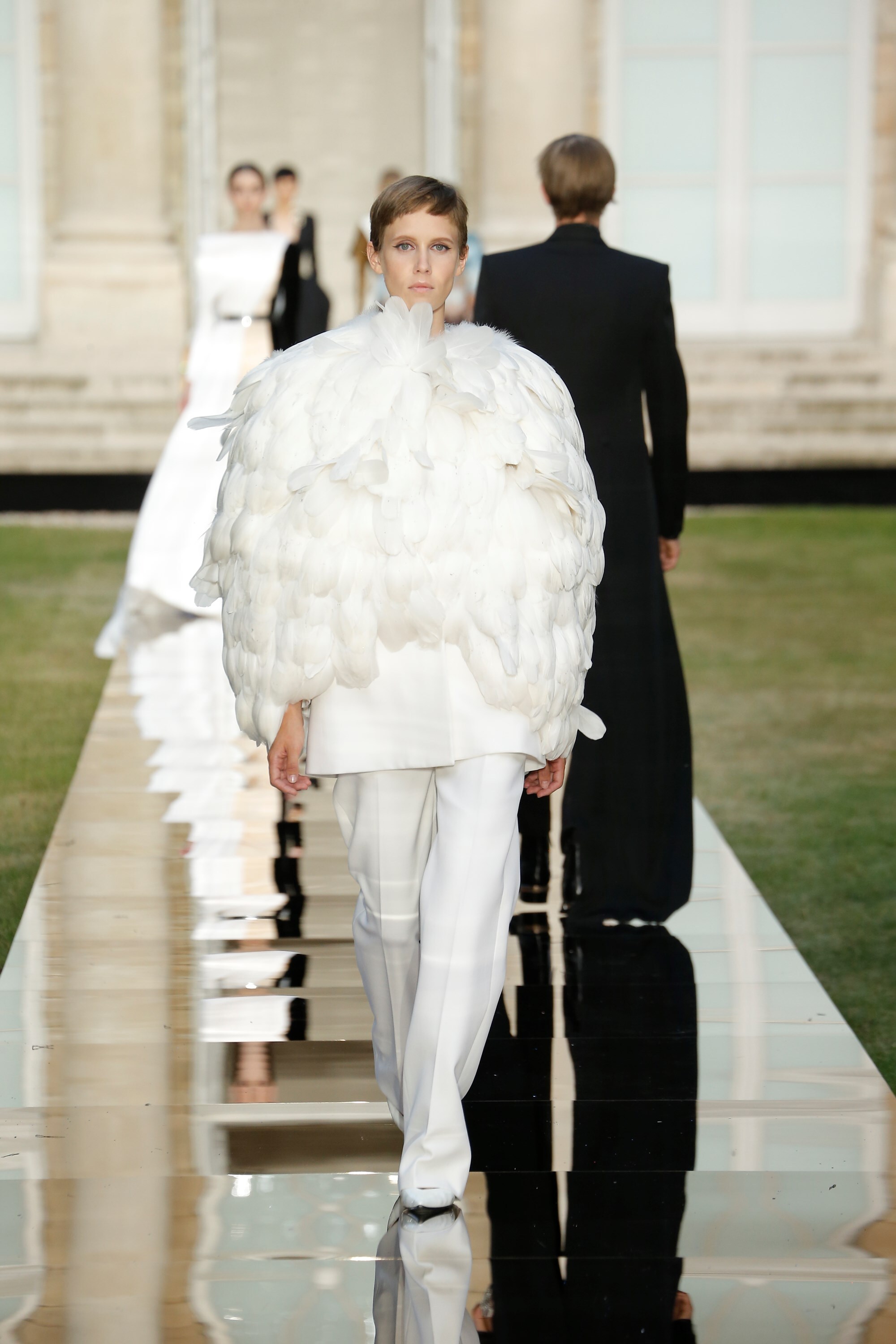 LOOK 33