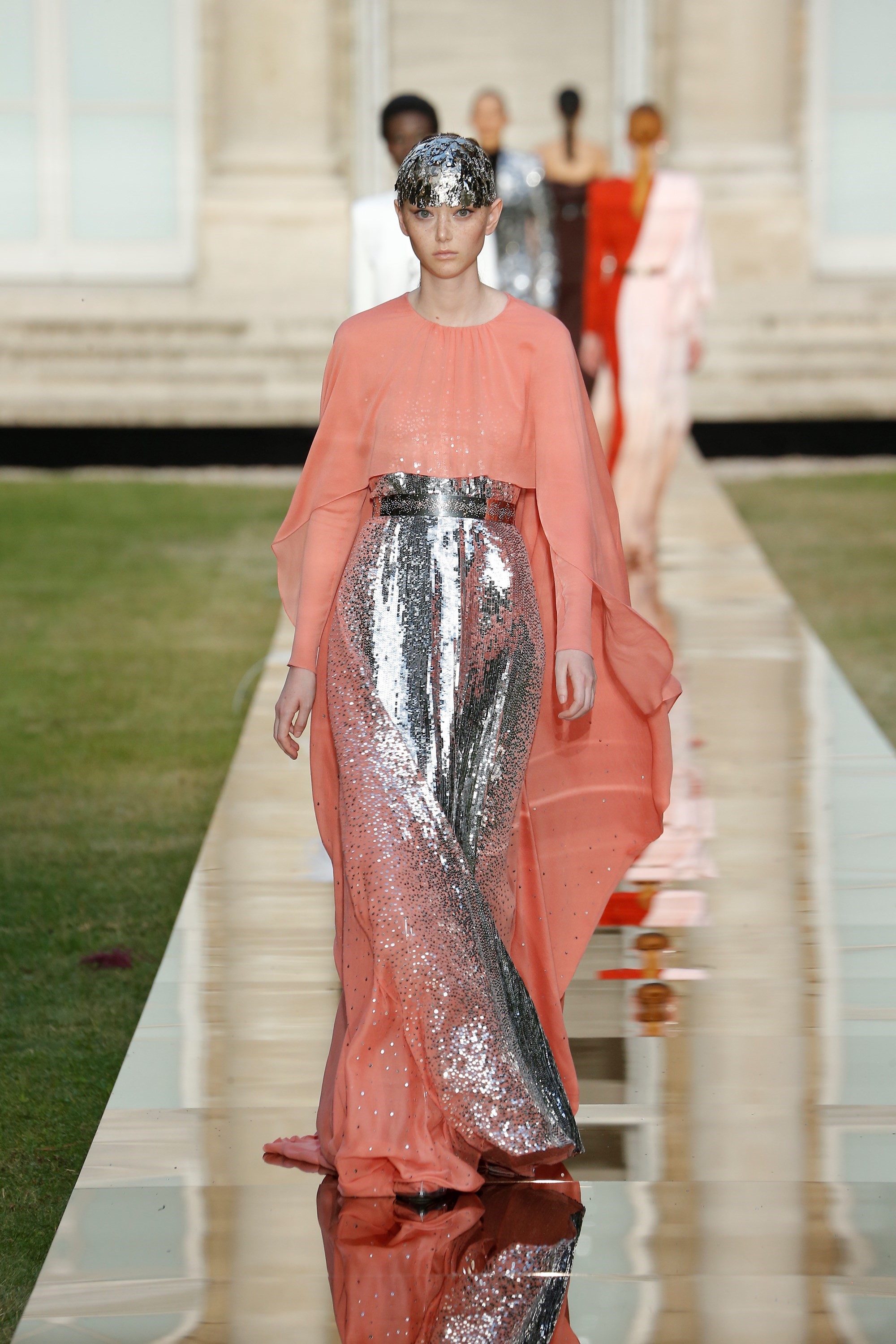 LOOK 38
