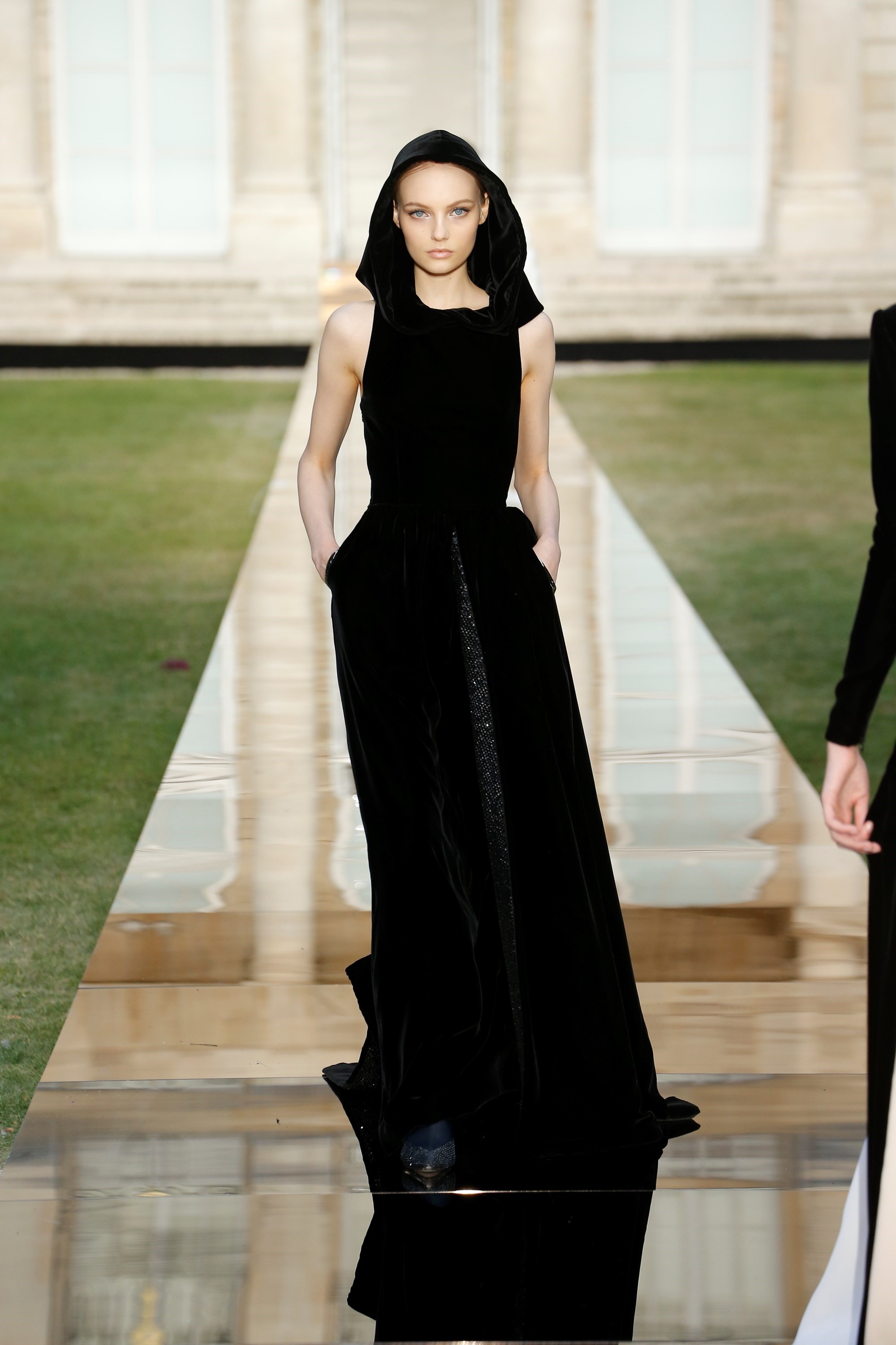 LOOK 42