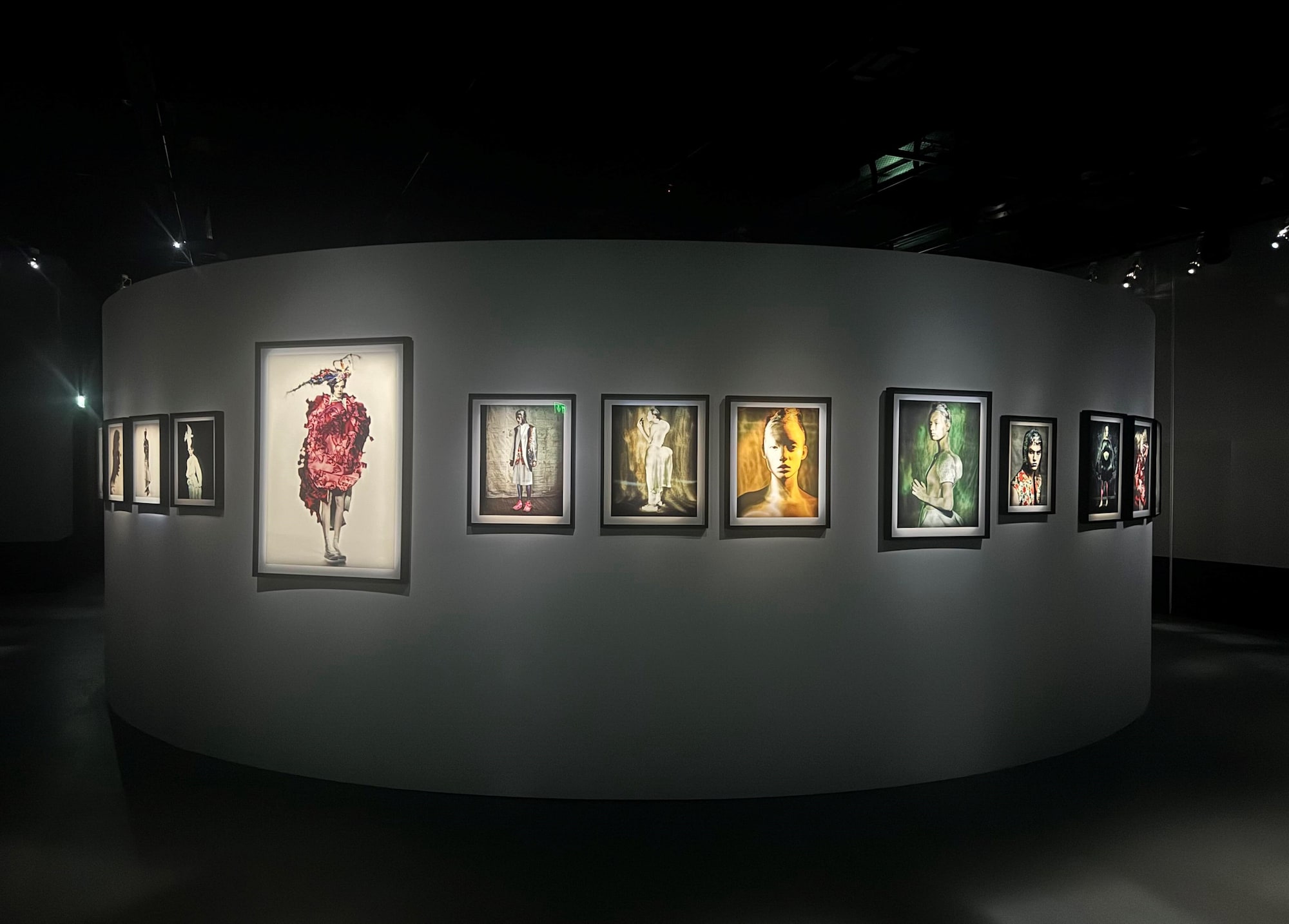 No Borders: Adrian Joffe, Carla Sozzani & Paolo Roversi in Conversation ...