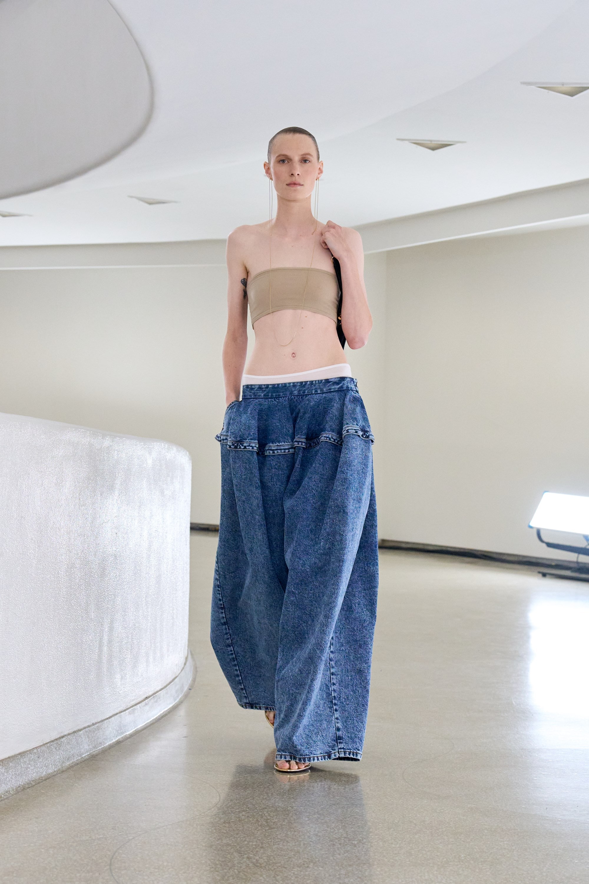 Ala&#239;a Winter/Spring 2025 WS25 NYFW Guggenheim Pieter Mulier