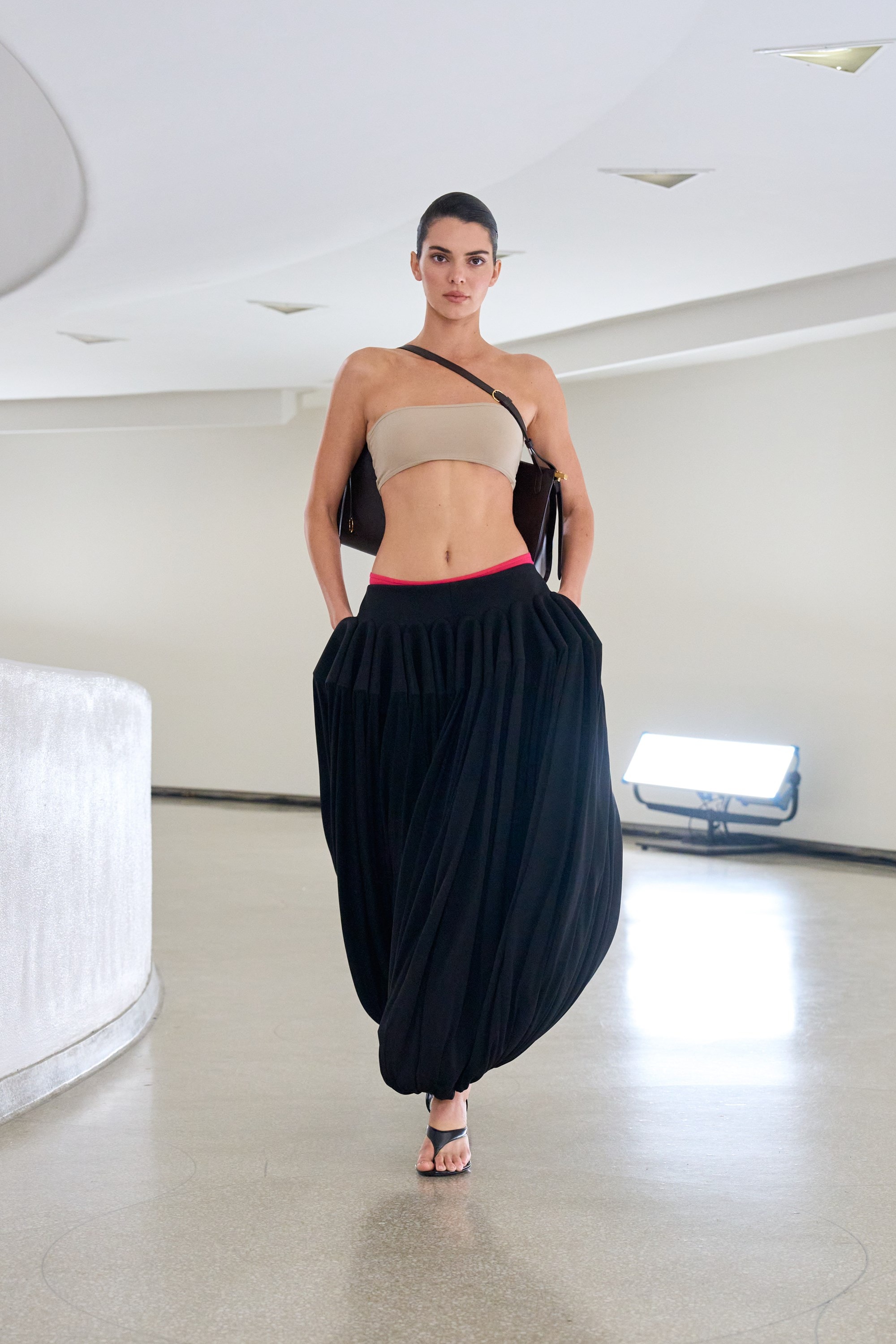 Ala&#239;a Winter/Spring 2025 WS25 NYFW Guggenheim Pieter Mulier