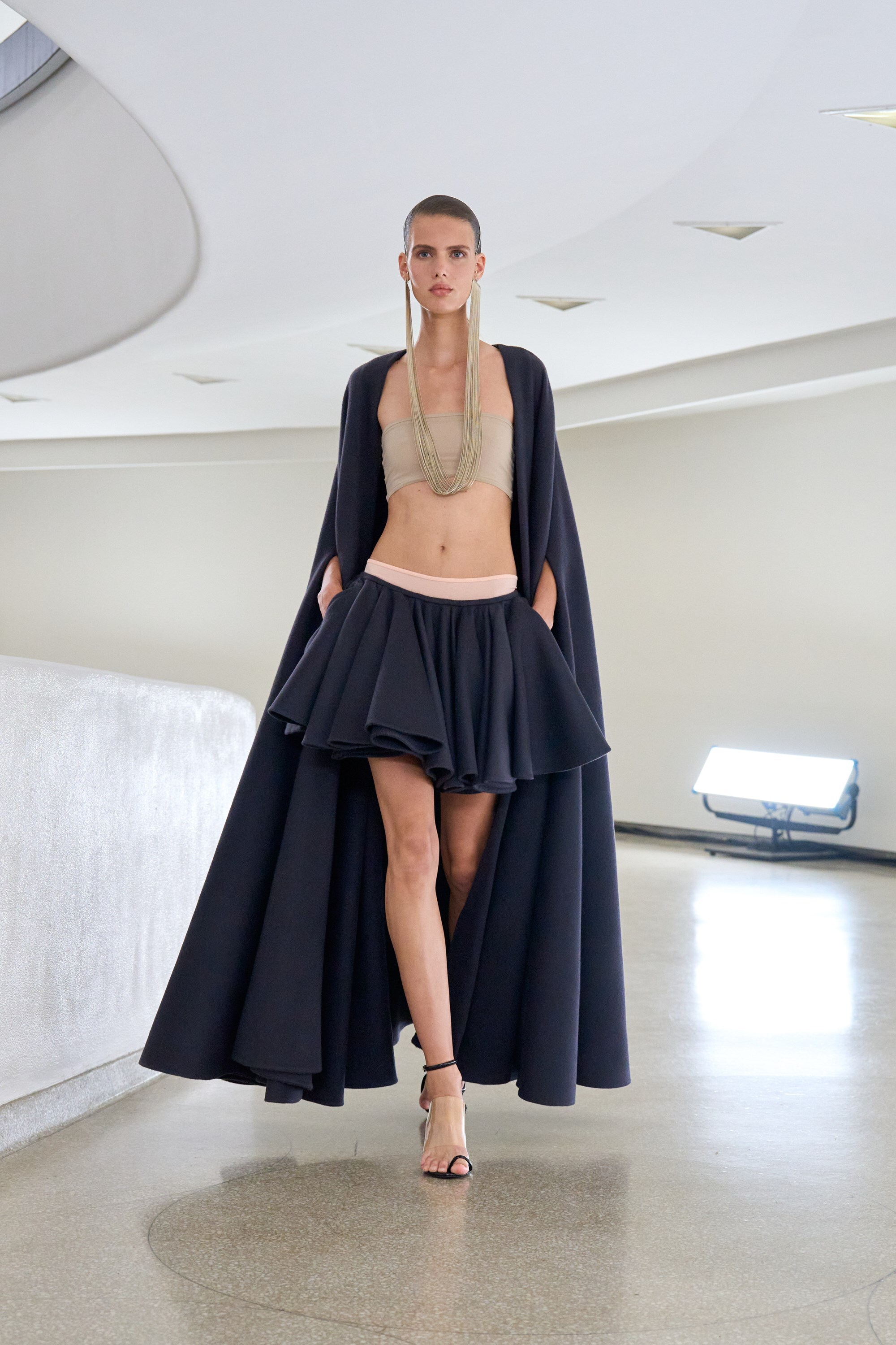 Ala&#239;a Winter/Spring 2025 WS25 NYFW Guggenheim Pieter Mulier