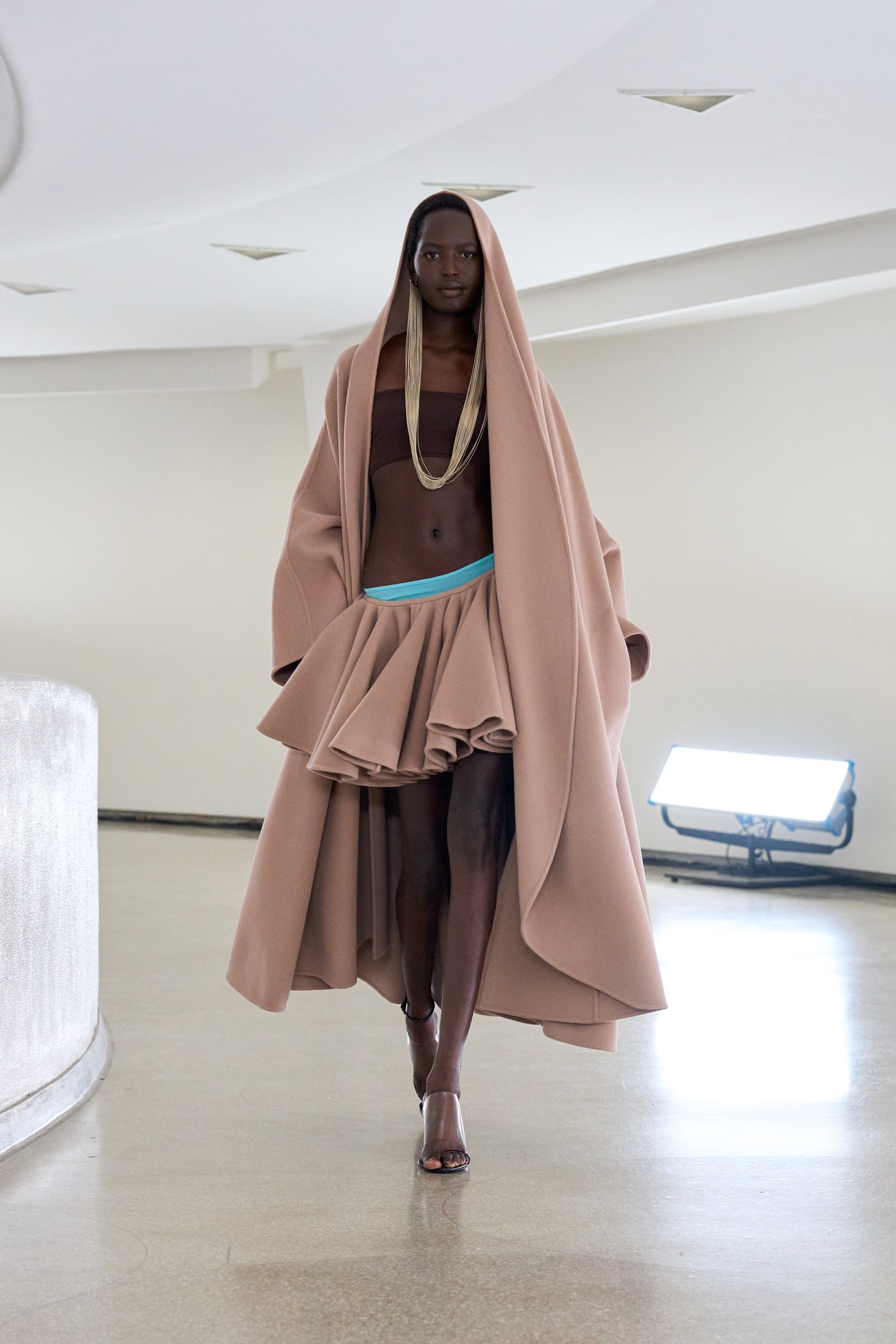 Ala&#239;a Winter/Spring 2025 WS25 NYFW Guggenheim Pieter Mulier