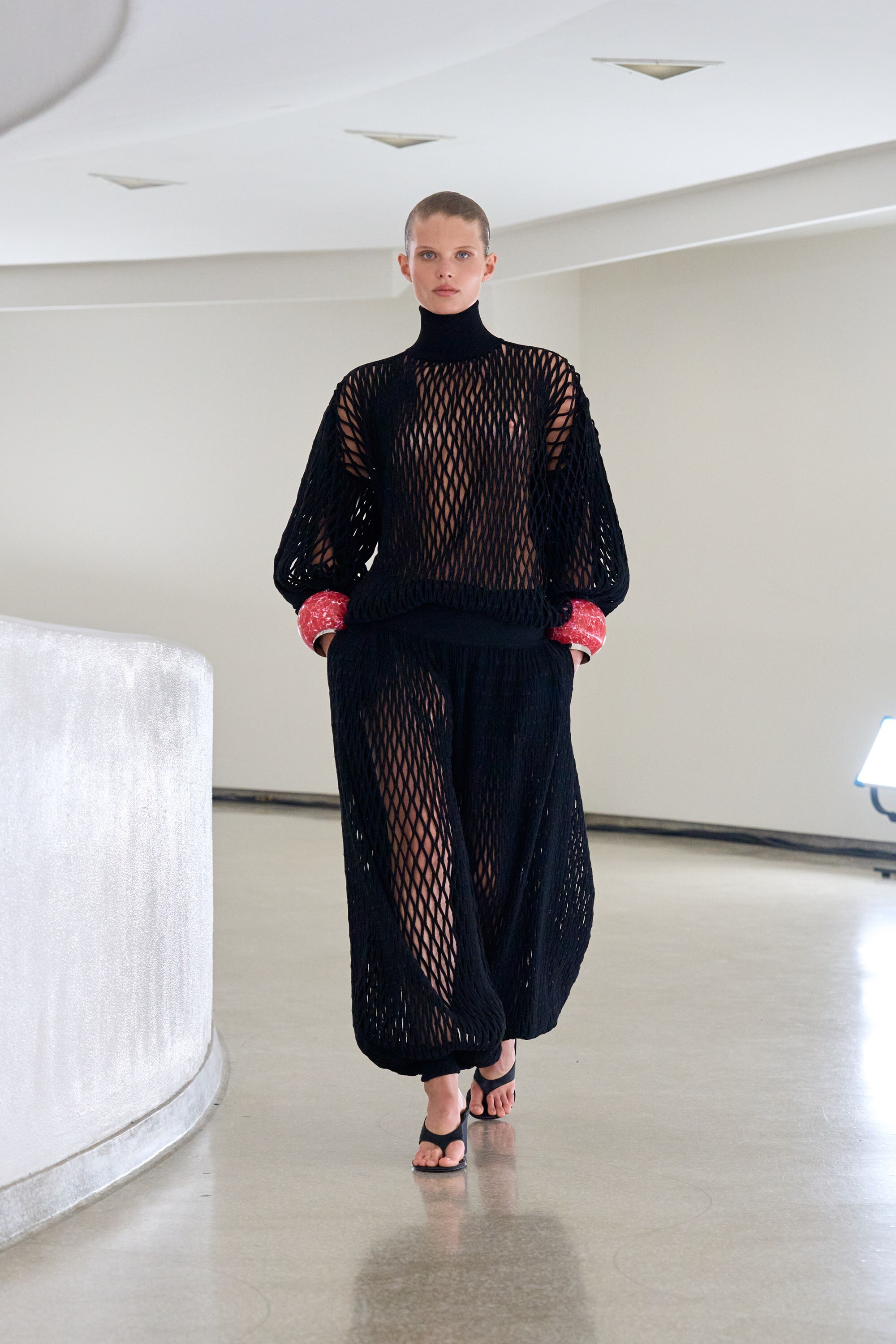 Ala&#239;a Winter/Spring 2025 WS25 NYFW Guggenheim Pieter Mulier