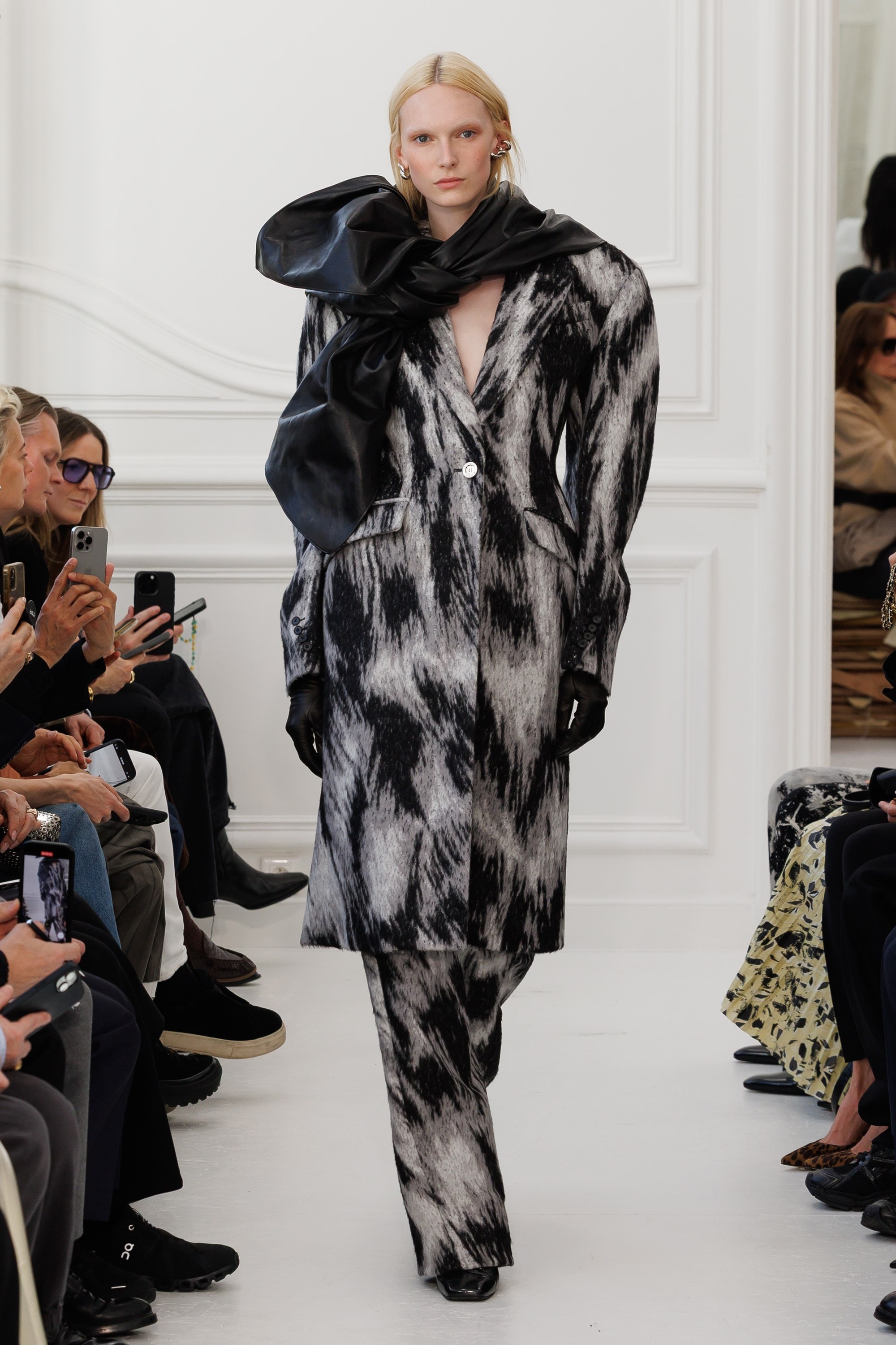 Givenchy_Womenswear_AW25_Look_22