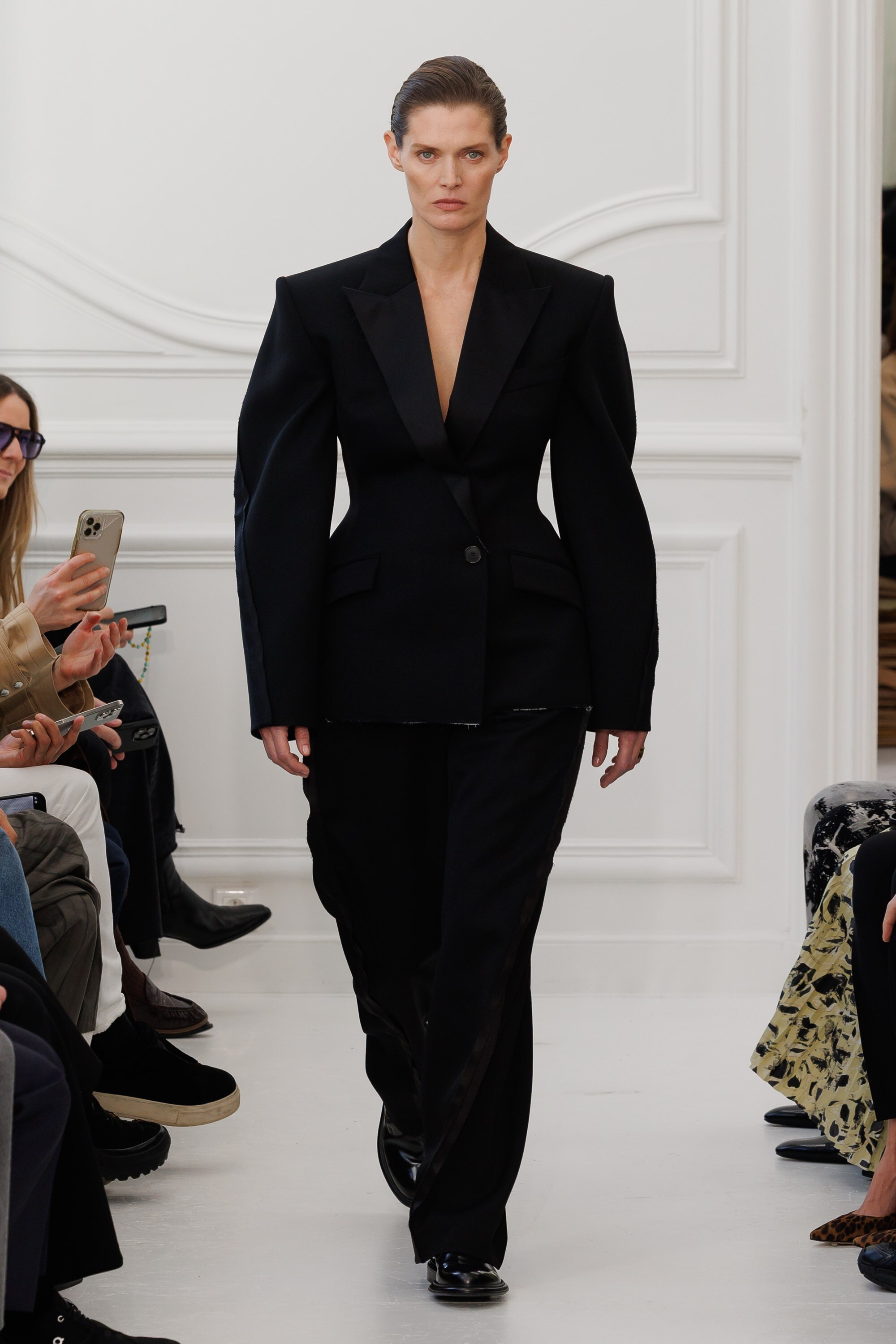 Givenchy_Womenswear_AW25_Look_25