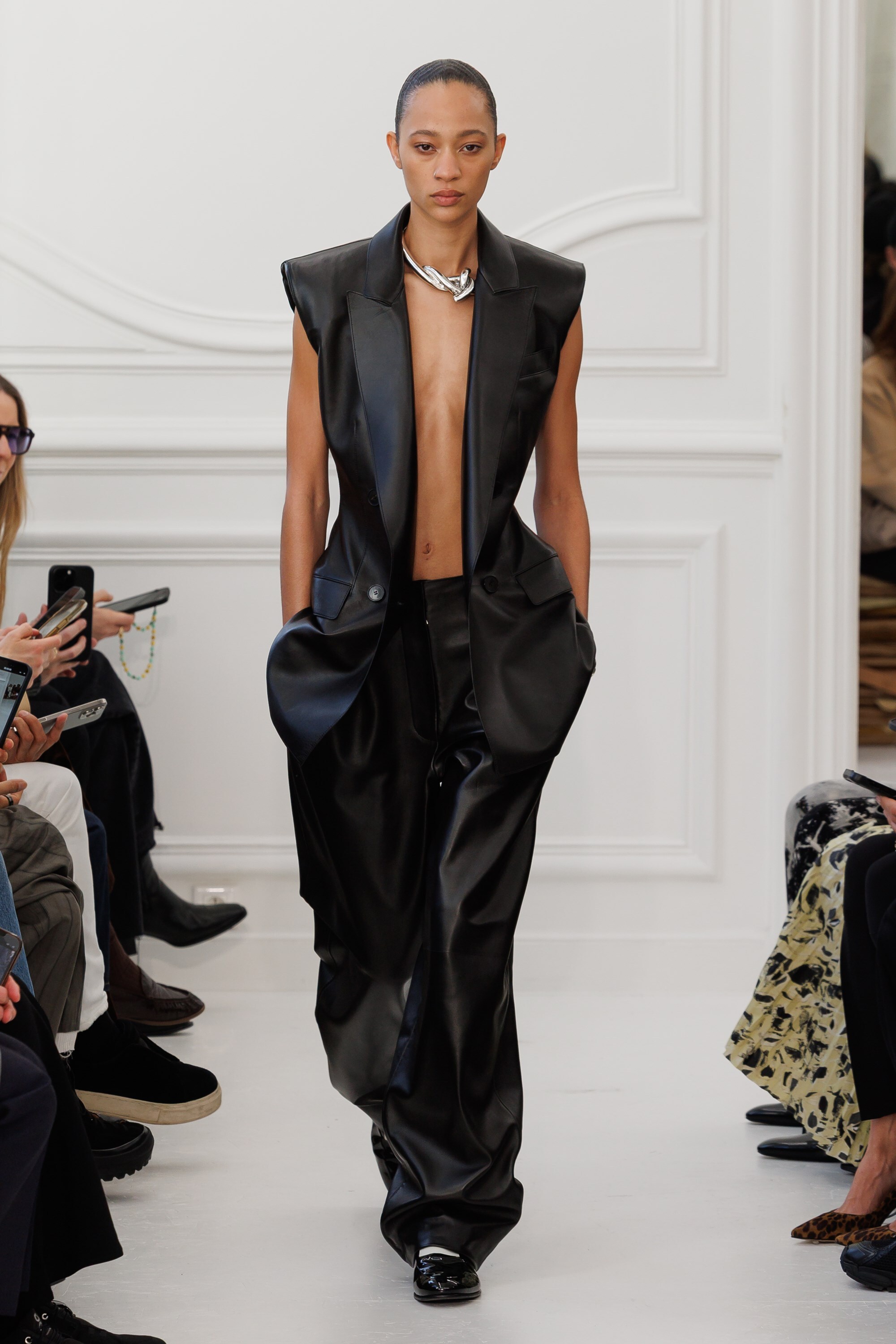 Givenchy_Womenswear_AW25_Look_30