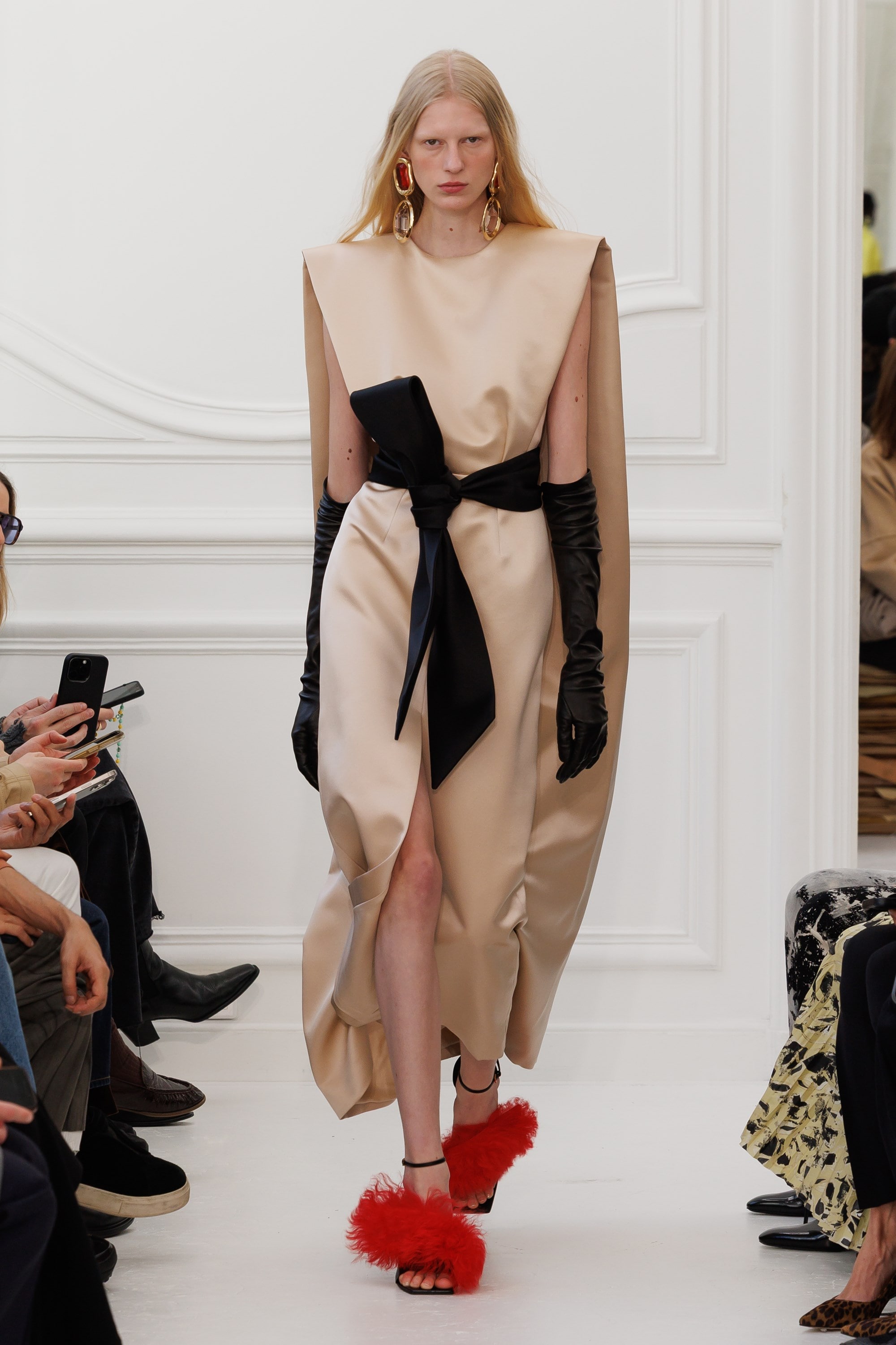Givenchy_Womenswear_AW25_Look_38