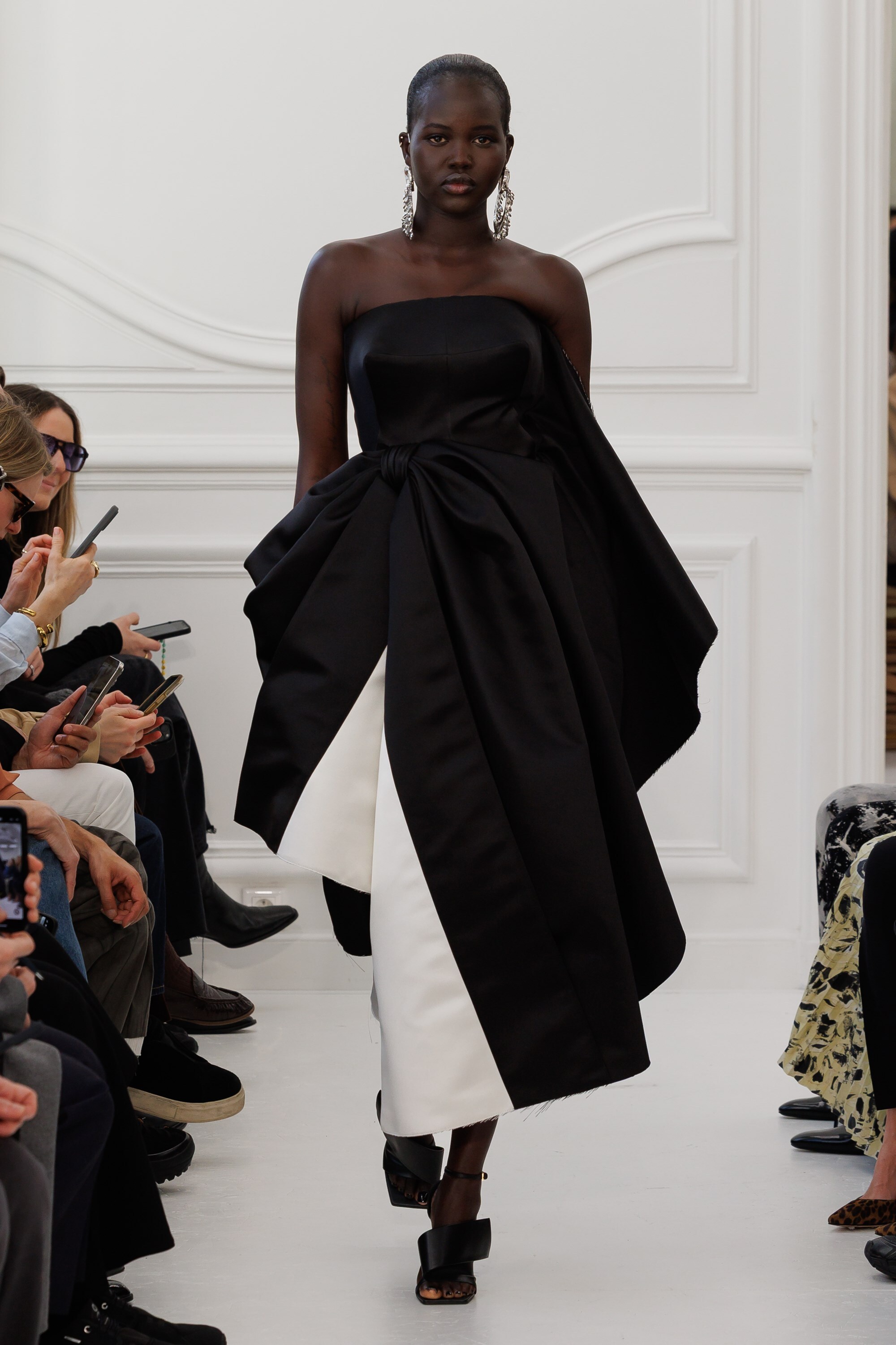 Givenchy_Womenswear_AW25_Look_48