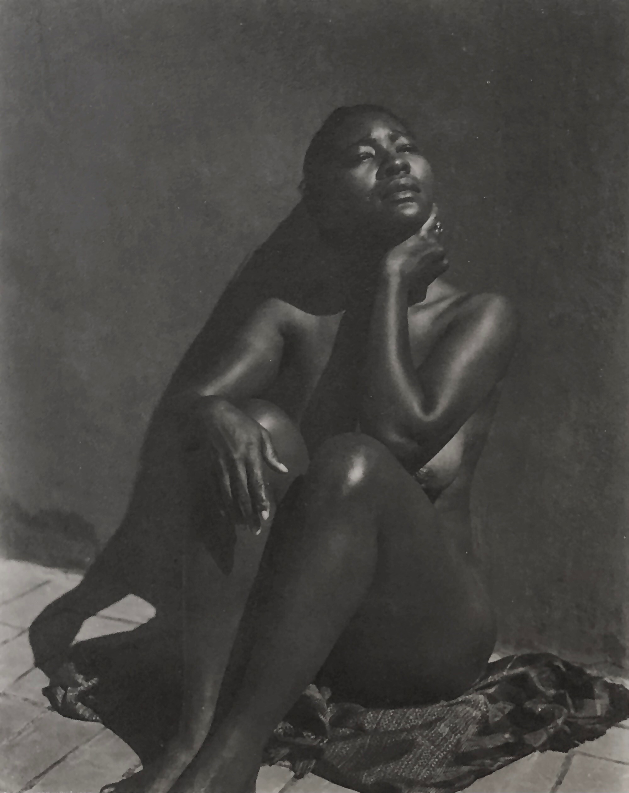 Manuel Alvarez Bravo Espejo Negro [The Black Mirro